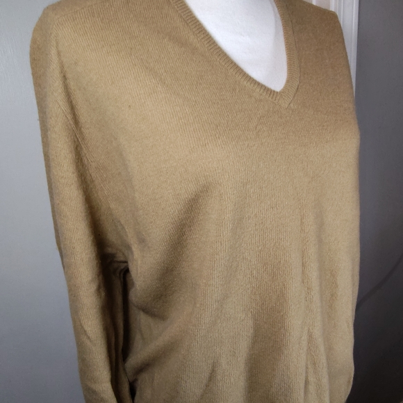 Vintage 60s Australian lambs wool v-neck sweater - Picture 2 of 9
